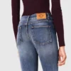 Bootcut-jeans med fickor med dragkedja Bootcut-jeans med fickor med dragkedja