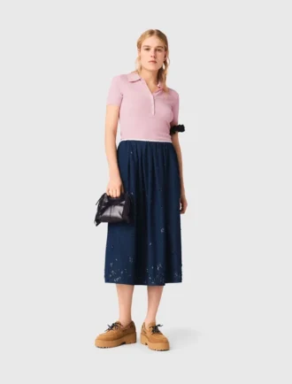 Broderad midikjol i denim