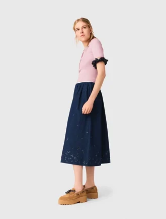Broderad midikjol i denim