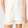 Broderade shorts i linneblandning Broderade shorts i linneblandning