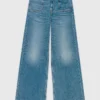 Flared jeans med kedja Flared jeans med kedja