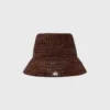 Färgglad bucket hat i naturlig raffia Färgglad bucket hat i naturlig raffia
