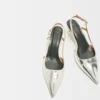 Högklackade sandaler i silverläder Högklackade sandaler i silverläder