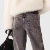 Jeans med pärlbroderi och vida ben Jeans med pärlbroderi och vida ben