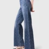 Jeans med vid ben och nitar Jeans med vid ben och nitar