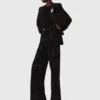 Jeans med vid ben och strass Jeans med vid ben och strass