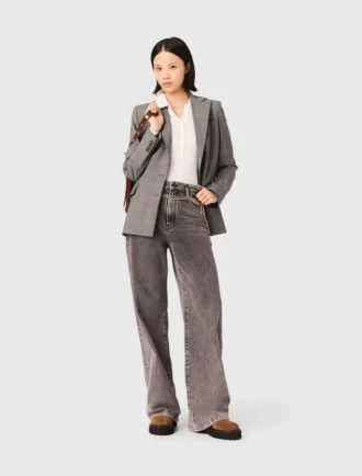 Jeans med vida ben och kedjebälte