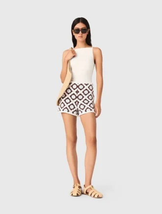 Krochetade shorts med blommönster