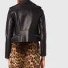Läderjacka i biker-stil