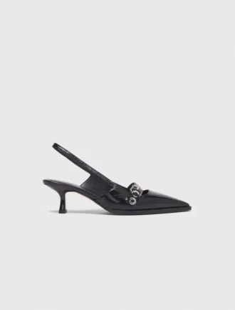 Läderpumps med rem med öljetter