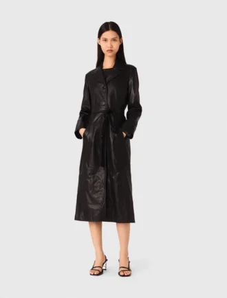 Lång lädertrenchcoat