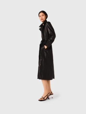 Lång lädertrenchcoat