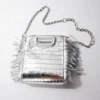 Mini M Bag i präglat läder med kedja
