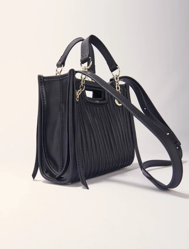 Mini-toteväska i quiltat läder Mini-toteväska i quiltat läder