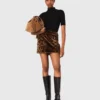 Minikjol i fuskpäls med leopardmönster