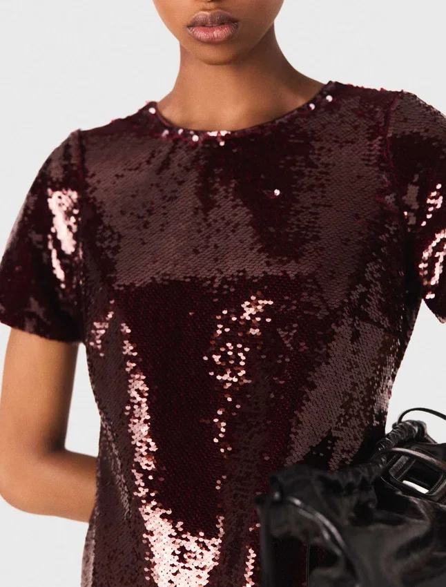 Miniklänning med broderade paljetter Miniklänning med broderade paljetter