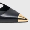 Pumps i slätt läder med hälrem Pumps i slätt läder med hälrem