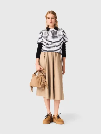 Randiga T-shirt med strassblomma