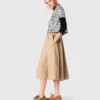 Randiga T-shirt med strassblomma Randiga T-shirt med strassblomma