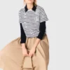 Randiga T-shirt med strassblomma Randiga T-shirt med strassblomma