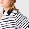 Randiga T-shirt med strassblomma Randiga T-shirt med strassblomma