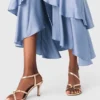 Sandaler med flera remmar i metallic