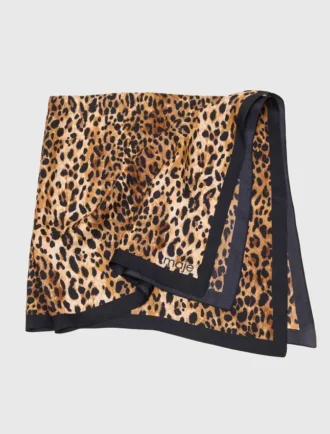 Sjal med leopardmönster Sjal med leopardmönster