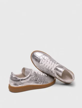 Sneakers i metallicläder Sneakers i metallicläder