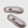 Sneakers i metallicläder Sneakers i metallicläder