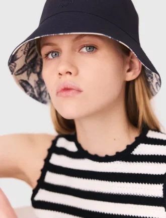 Vändbar bucket hat med fruktmönster
